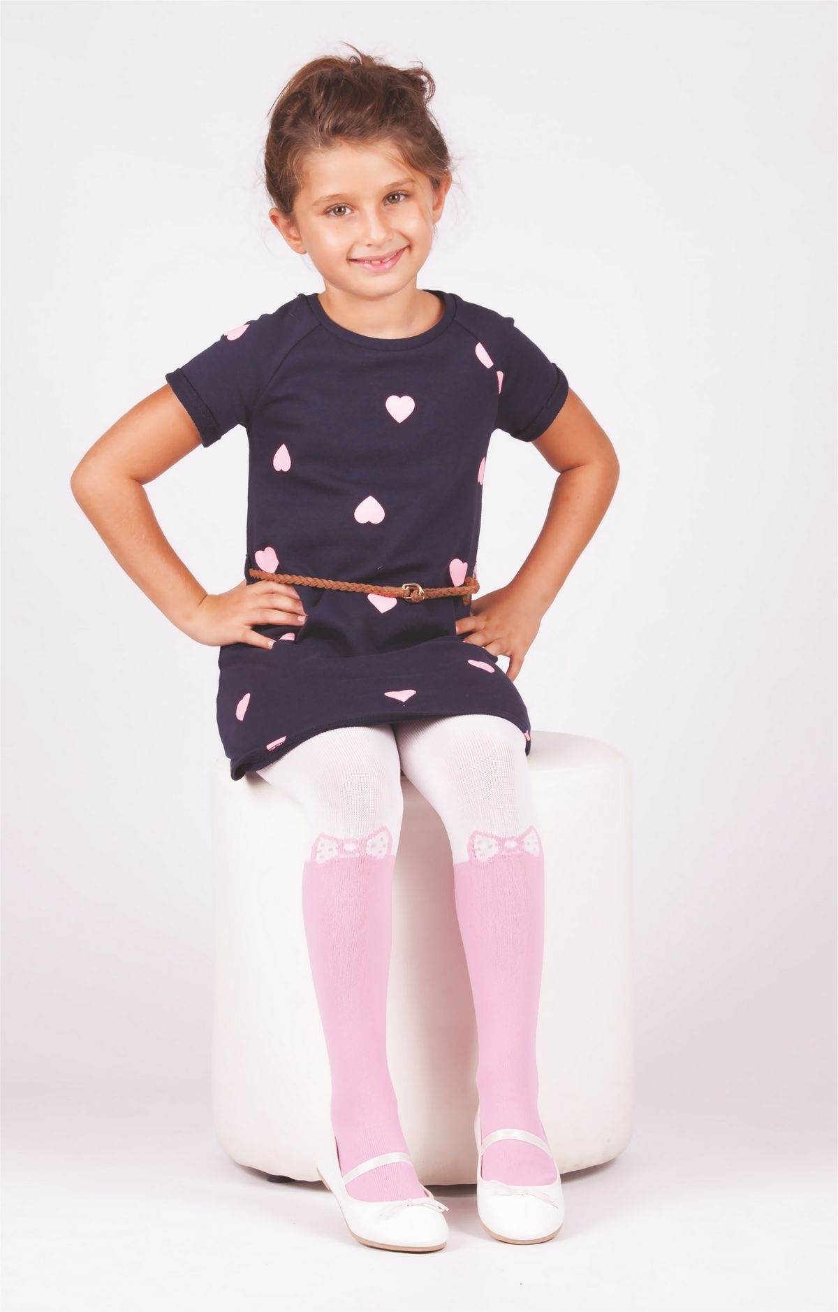 Pamuklu Kaydırmaz Taban Çocuk Külotlu Çorap Daymod 2122089 - Beyaz Siyah