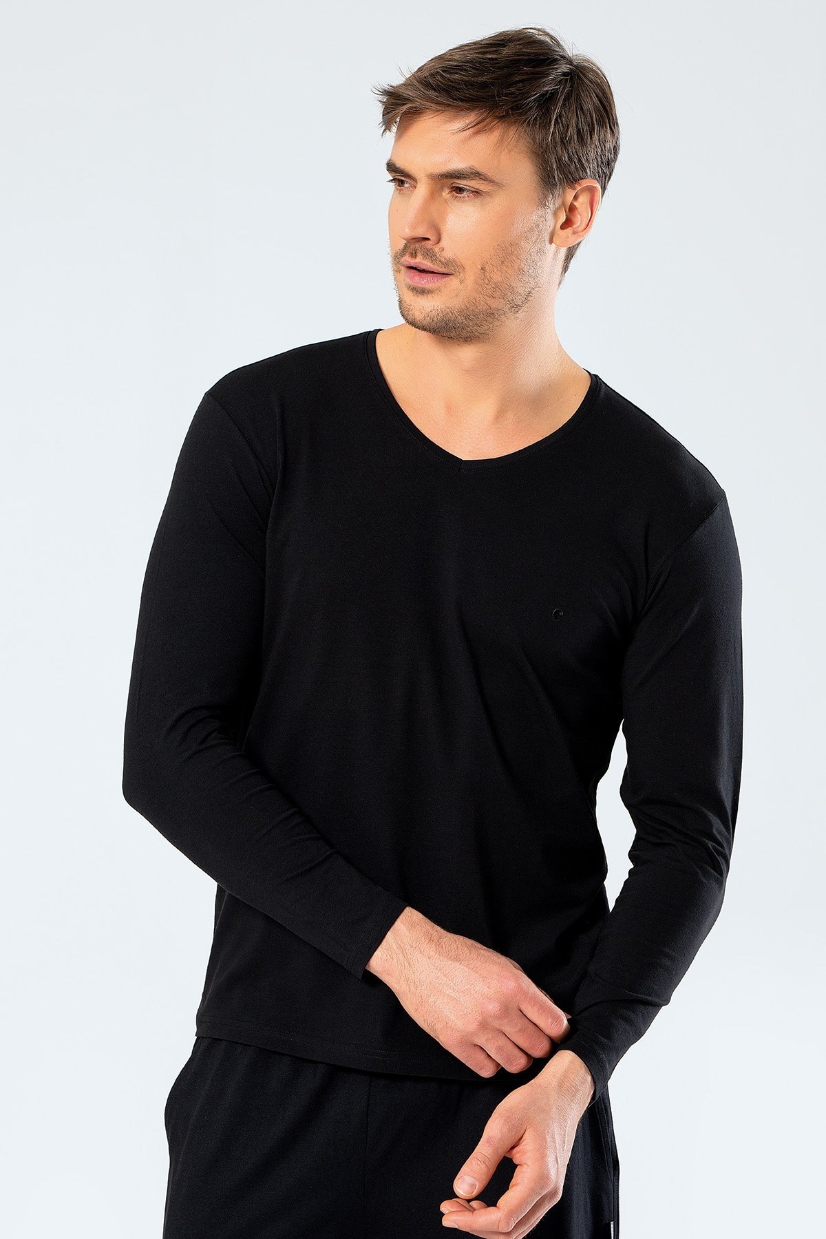Uzun Kollu V Yaka Erkek Atlet Cacharel 1334 - Siyah