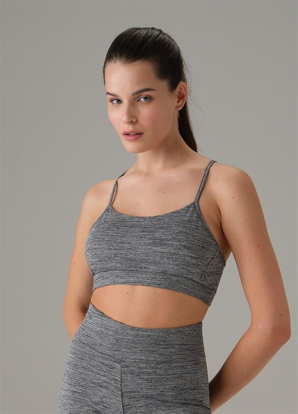 Ayar Askılı Fileli Kadın Sporcu Sütyeni Doreanse 5596 - Gri