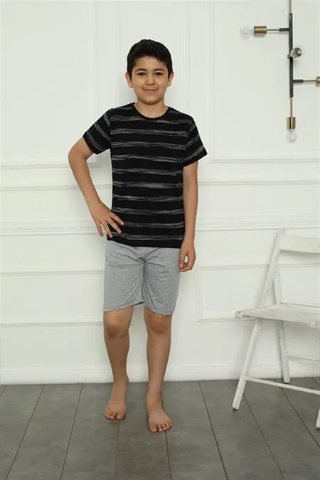 Çizgili Yuvarlak Yaka Baba Oğul Aile Penye Şortlu Pijama Takım Akbeniz 50115 - Siyah Erkek