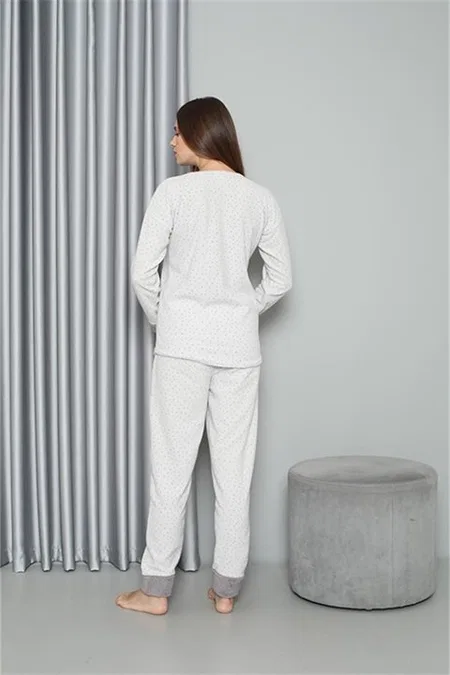 Peluşlu Welsoft Uzun Kollu Polar Kadın Pijama Takımı Akbeniz 8515 - Ekru