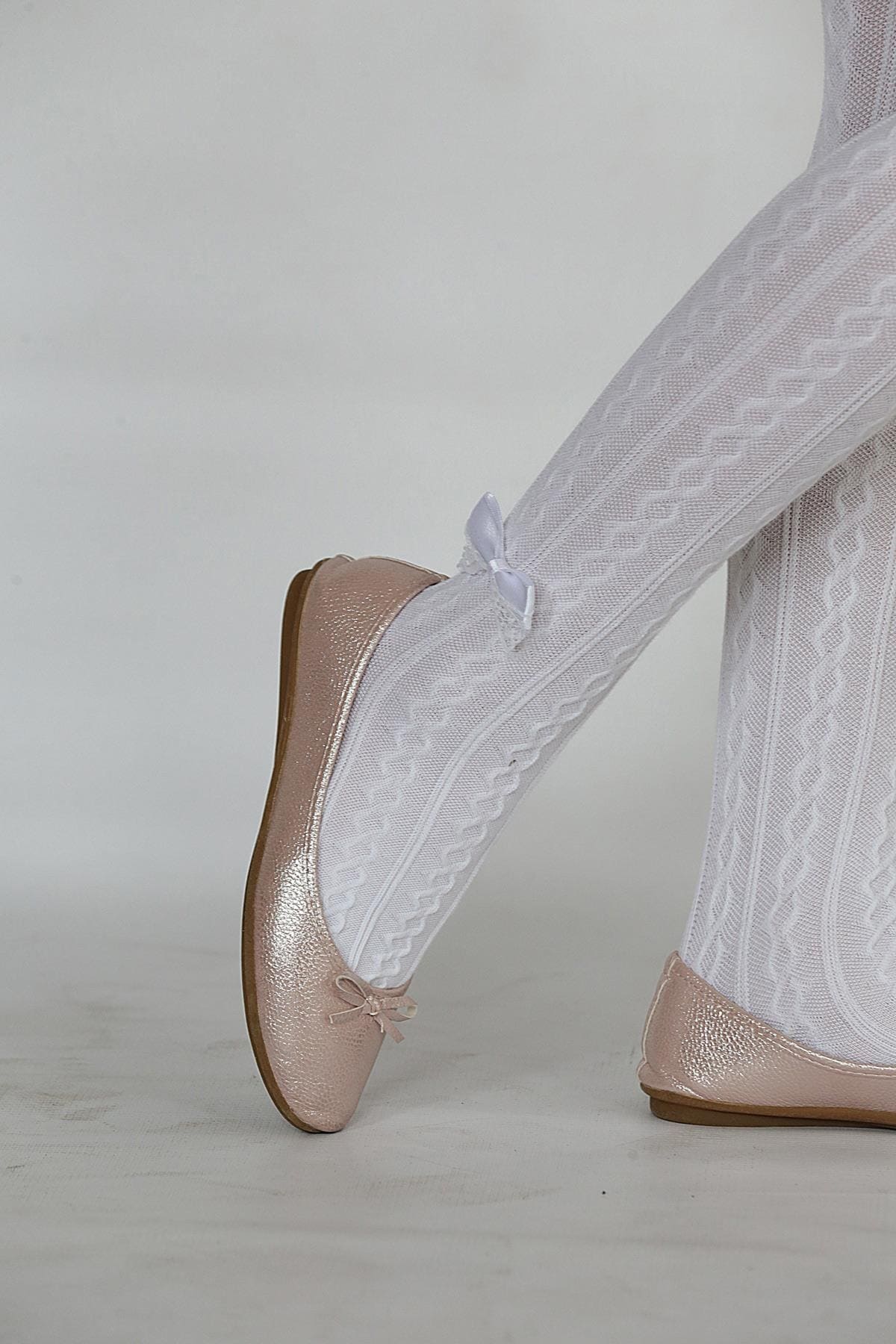 Pamuklu Kaydırmaz Tabanlı Çocuk Külotlu Çorap Daymod 2122108 - Beyaz