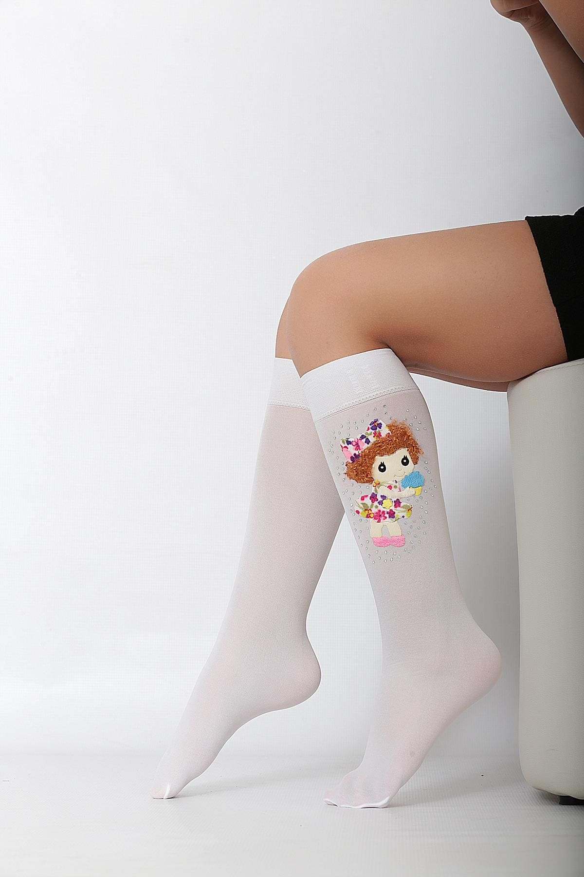 Yüksek Pamuklu Kaydırmaz Taban Çocuk Dizaltı Çorap Daymod 2242009 - Beyaz