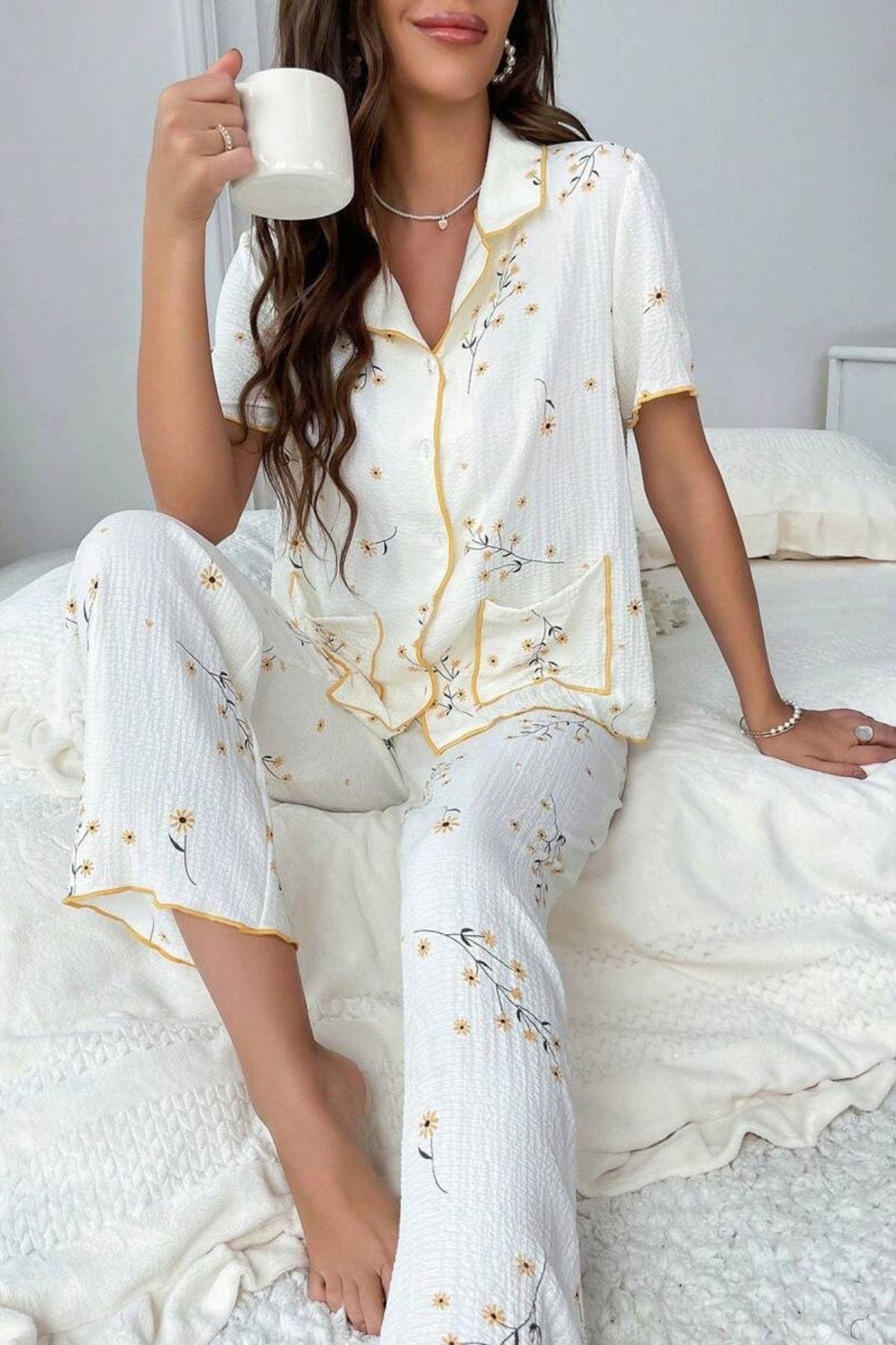 Papatya Desenli Cep Detaylı Pijama Takımı Bella Notte 7019 - Beyaz