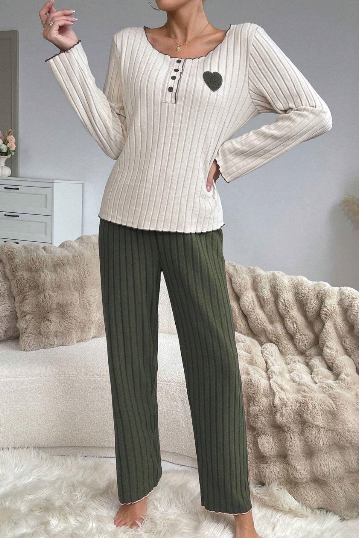 Yeşil Pamuklu Kalp Detaylı Pijama Takımı Bella Notte 7089 - Haki Yeşil