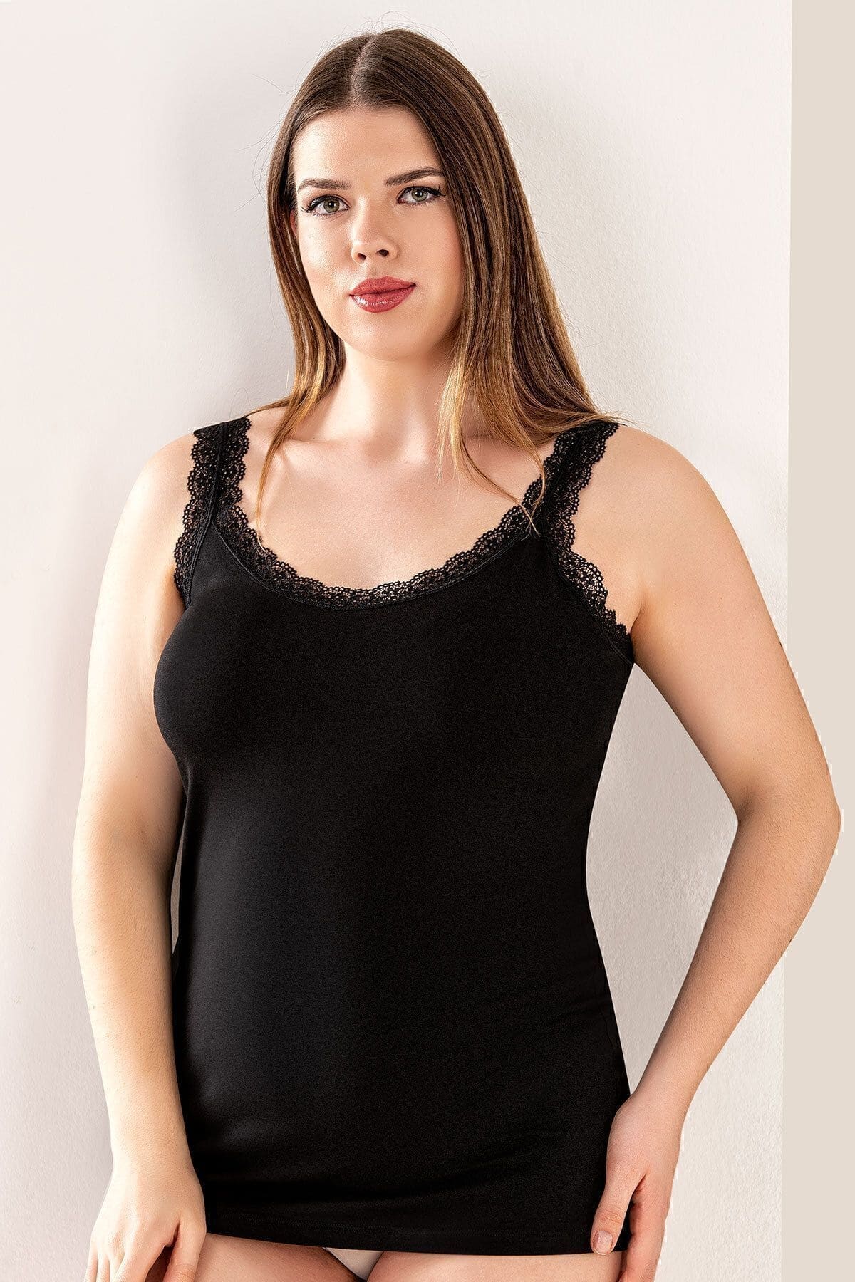 Pamuklu Dantel Detaylı Kalın Askılı Kadın Atlet Özkan 26802 - Siyah