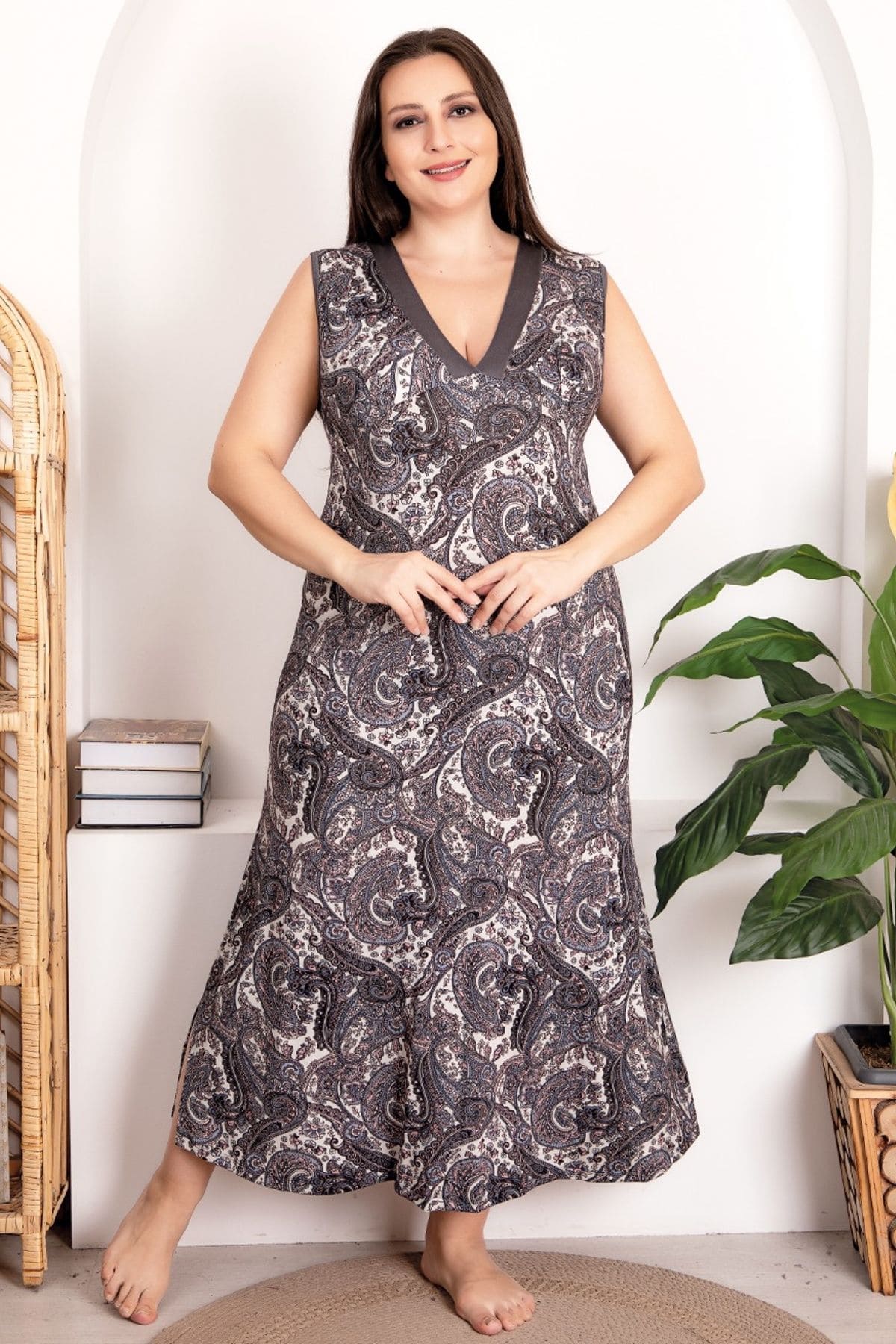 Viskon Kumaş Çiçek Desenli Büyük Beden Gecelik Lady 7265 - Gri