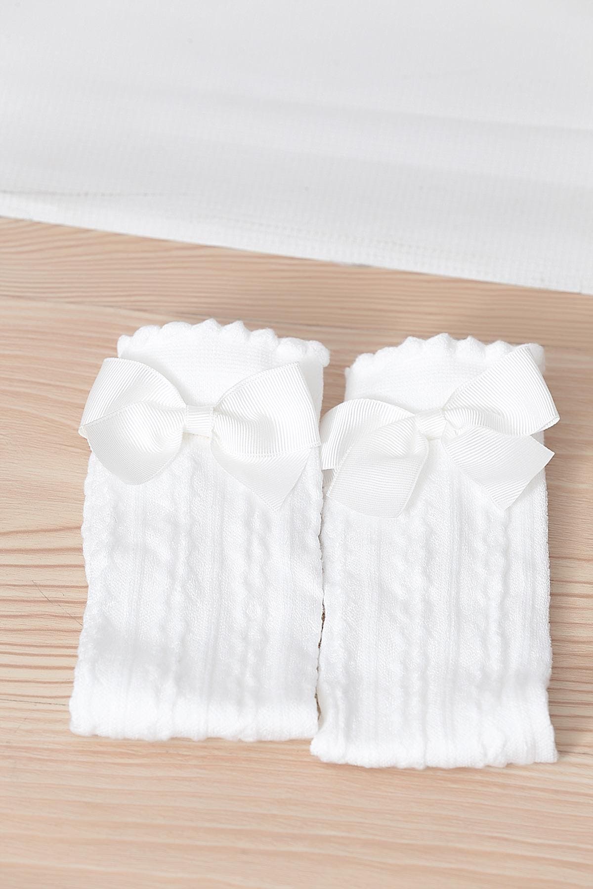 Kaydırmaz Tabanlı Viskon Çocuk Dizaltı Çorap Daymod 2222023 - Beyaz