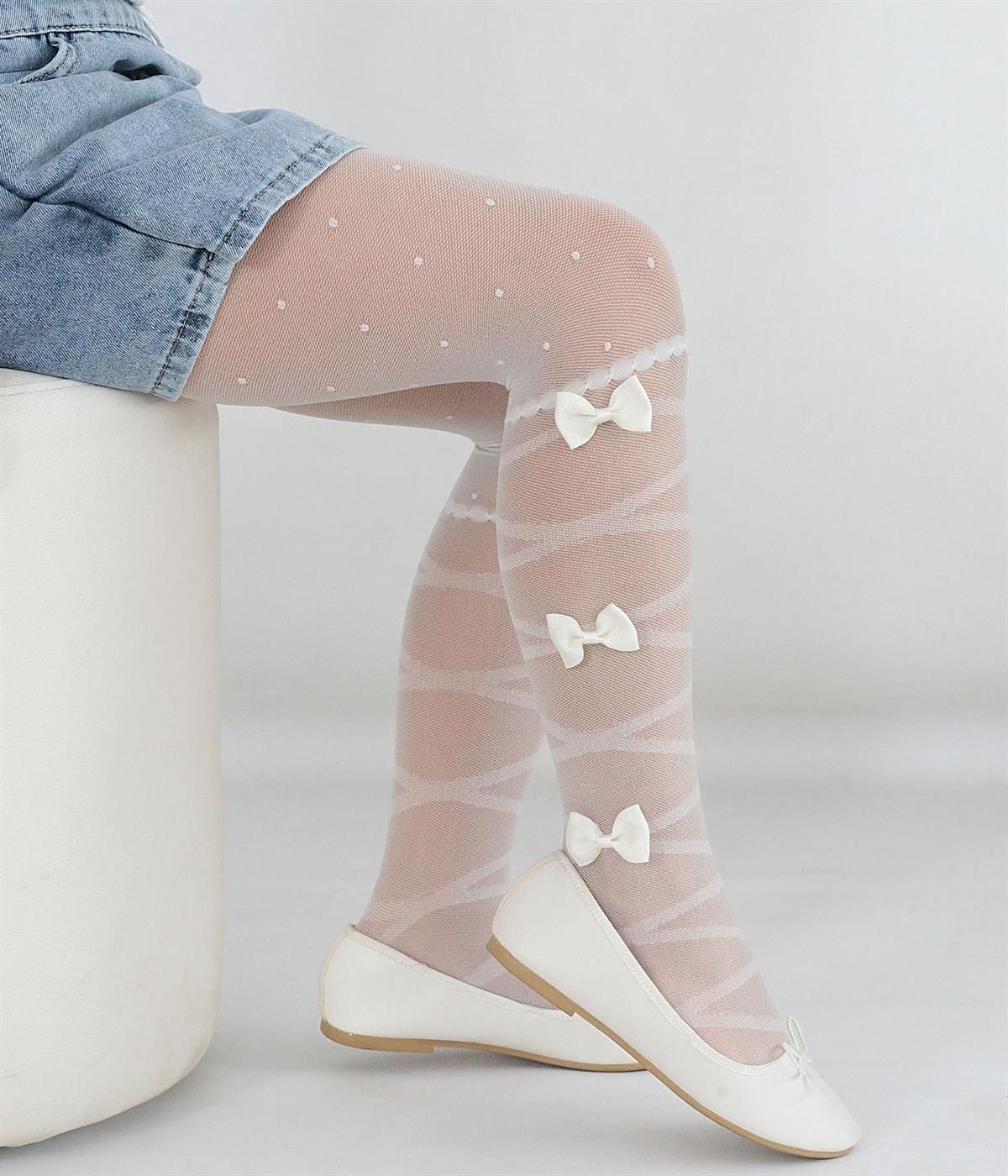 Kaydırmaz Tabanlı Pamuklu Çocuk Külotlu Çorap Daymod 2122118 - Beyaz