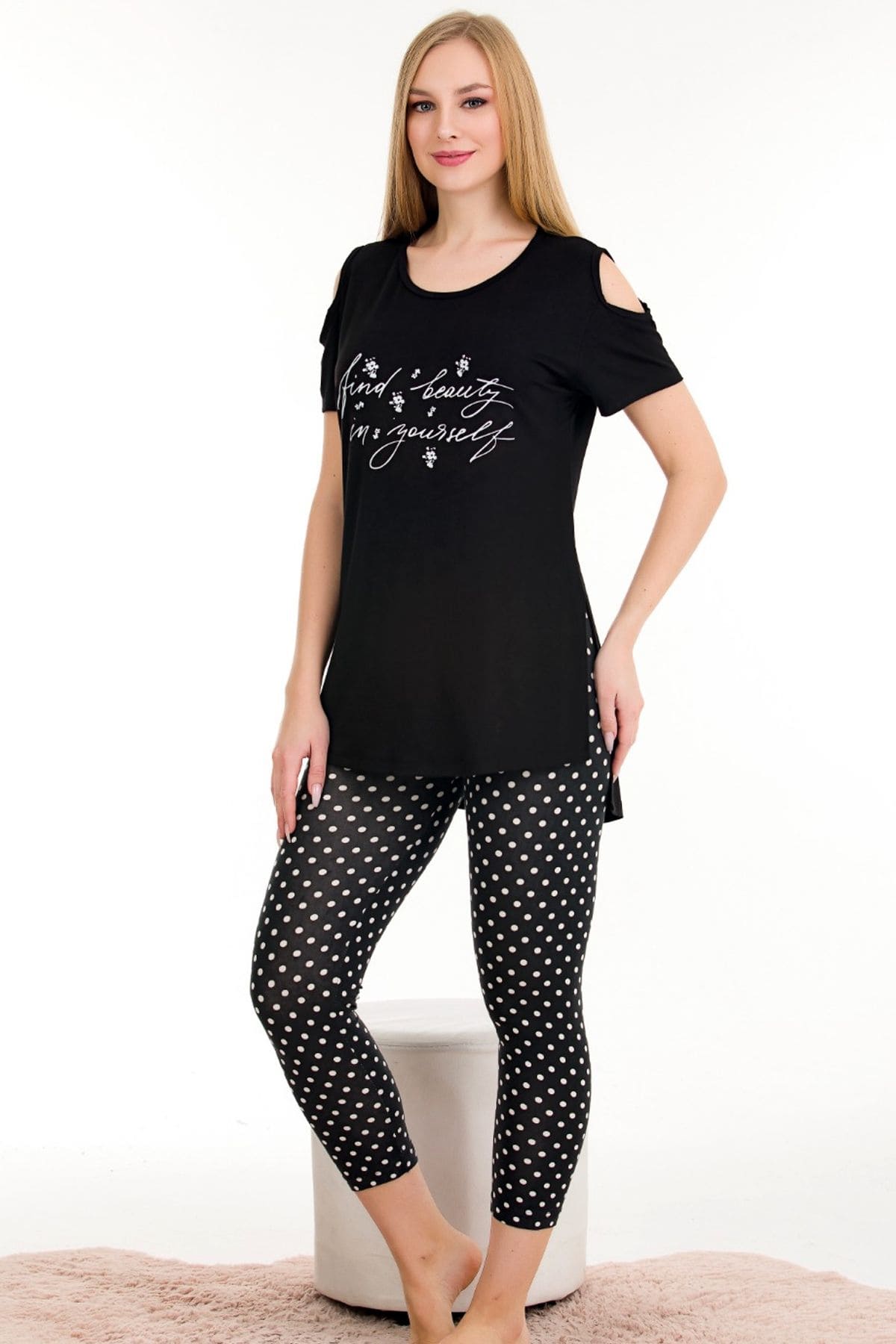 Puantiyeli Kısa Kollu Rahat Kesim Kapri Pijama Takımı Lady 12056 - Siyah