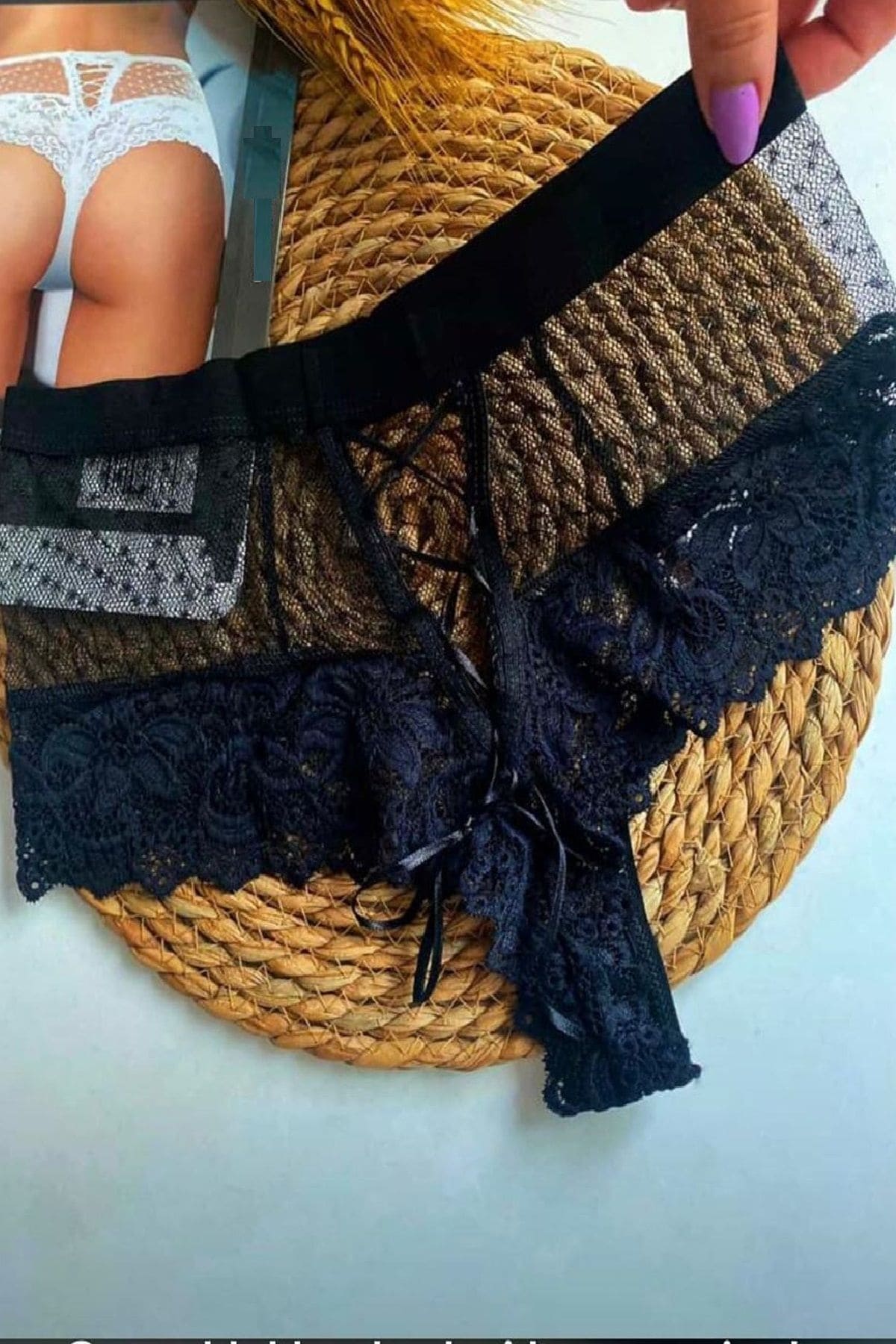 Puantiyeli Dantel Detaylı Fantezi Body Lily Bianca 100 - Siyah