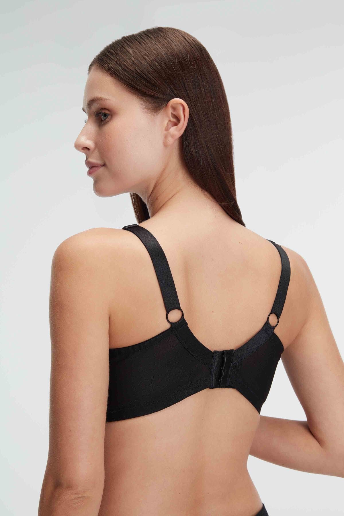 Tüllü Balenli Desteksiz Dolgusuz Yaka Detaylı Toparlayıcı Küçültücü Sütyen Anıl 3788 - Siyah