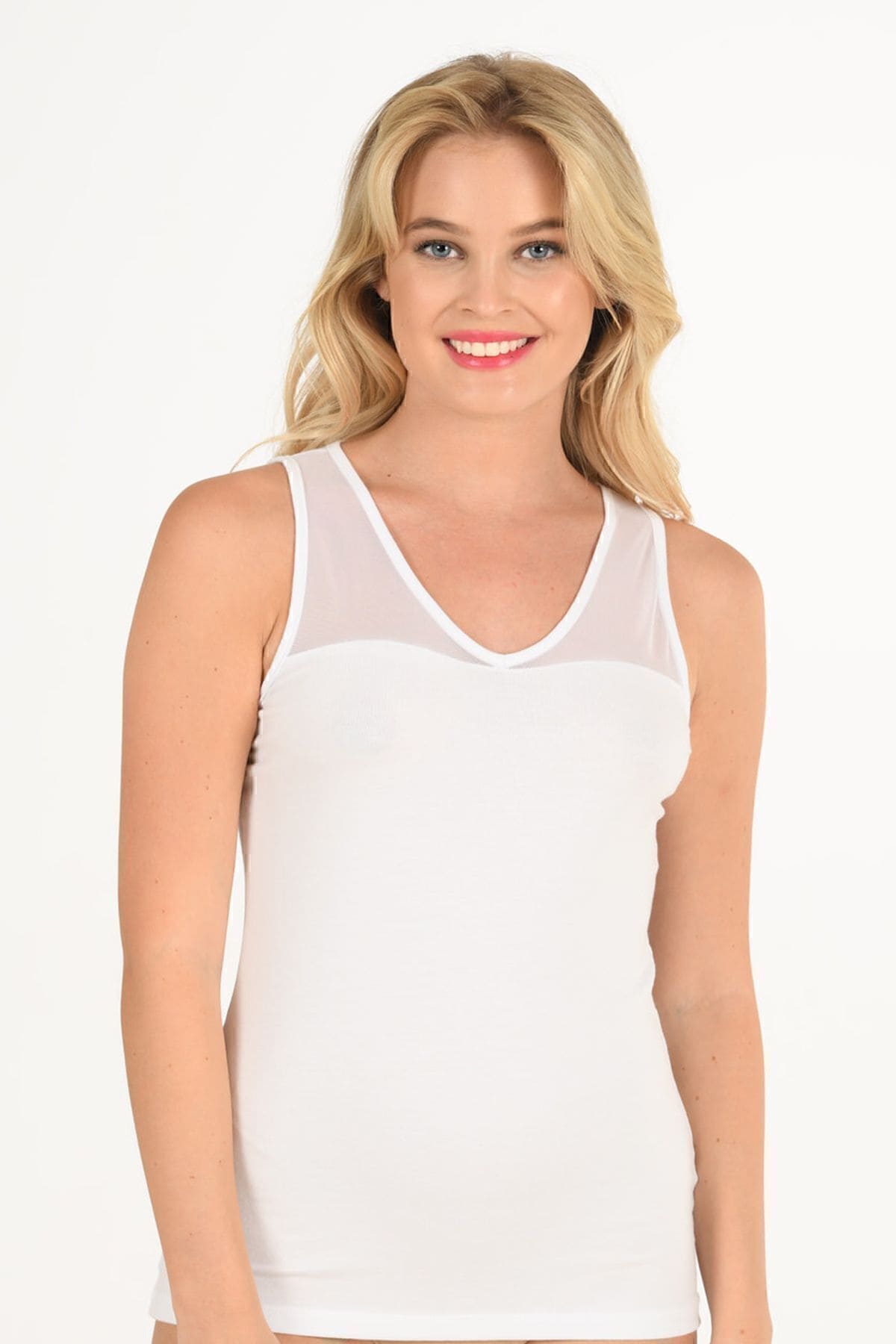 V Yaka Tül Detaylı Kalın Askılı Pamuklu Atlet Özkan 26531 - Beyaz