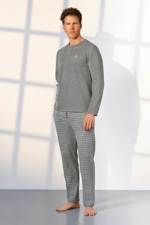 Kareli Uzun Kollu Düğmeli Yaka Pijama Takımı Doreanse 25K4537