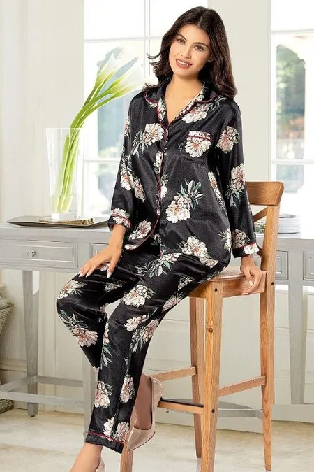 Saten Dokulu Düğmeli Gömlek Yaka Pijama Seti XSES 2000 - Siyah