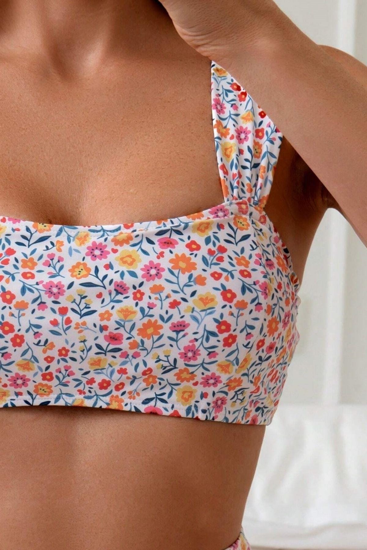 Çok Renkli Çiçek Baskılı Yüksel Bel Bikini Takım Bella Notte M-9015 - Çok Renkli