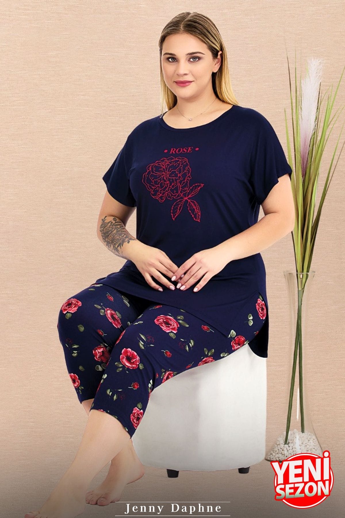 Büyük Beden Çiçek Desenli Kısa Kollu Kapri Pijama Takımı Lady 10735 - Lacivert