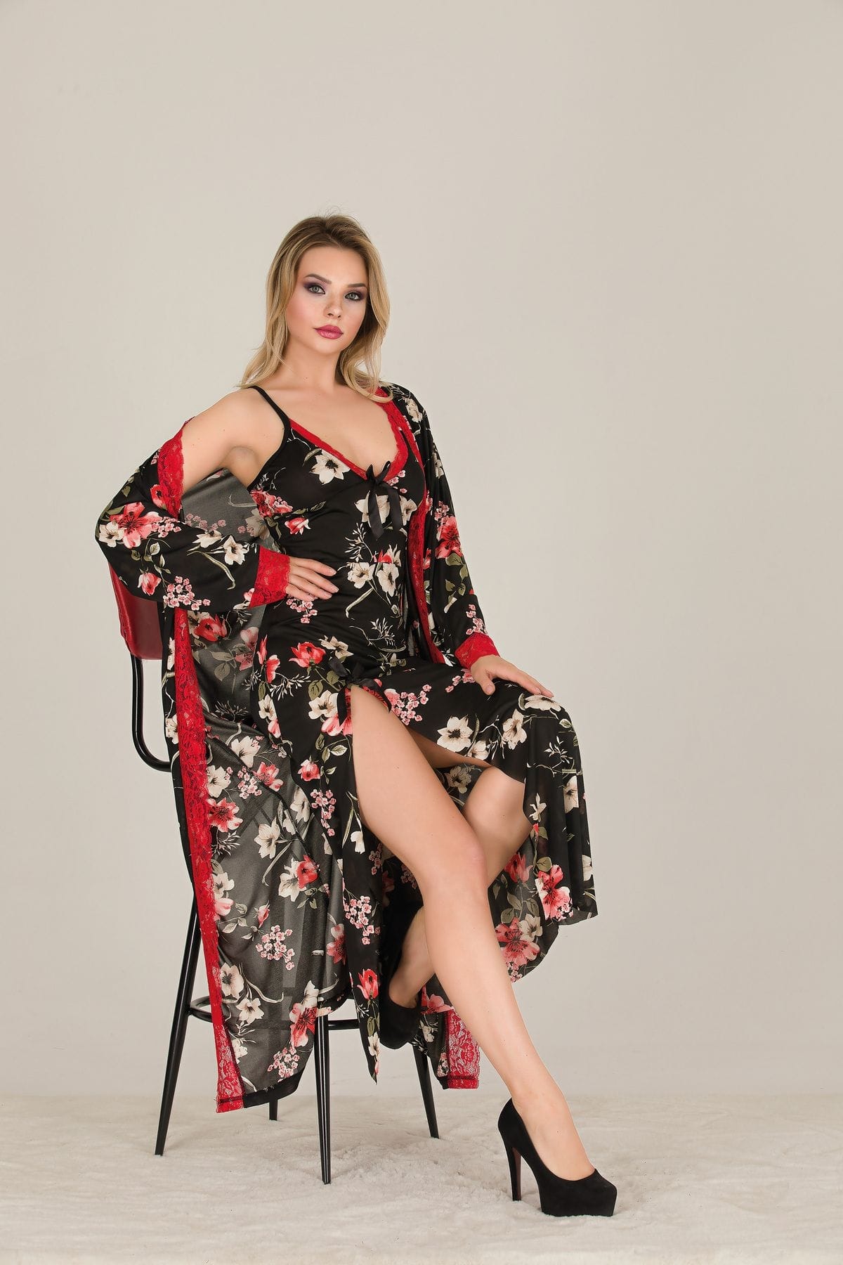 Büyük Beden Çiçekli Uzun Yırtmaçlı Gecelik İzabel 7001 - Siyah