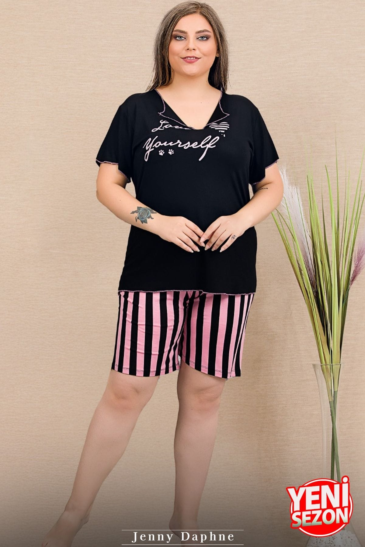 Büyük Beden Çizgili Kısa Kollu V Yaka Şort Pijama Takımı Lady 10427 - Siyah