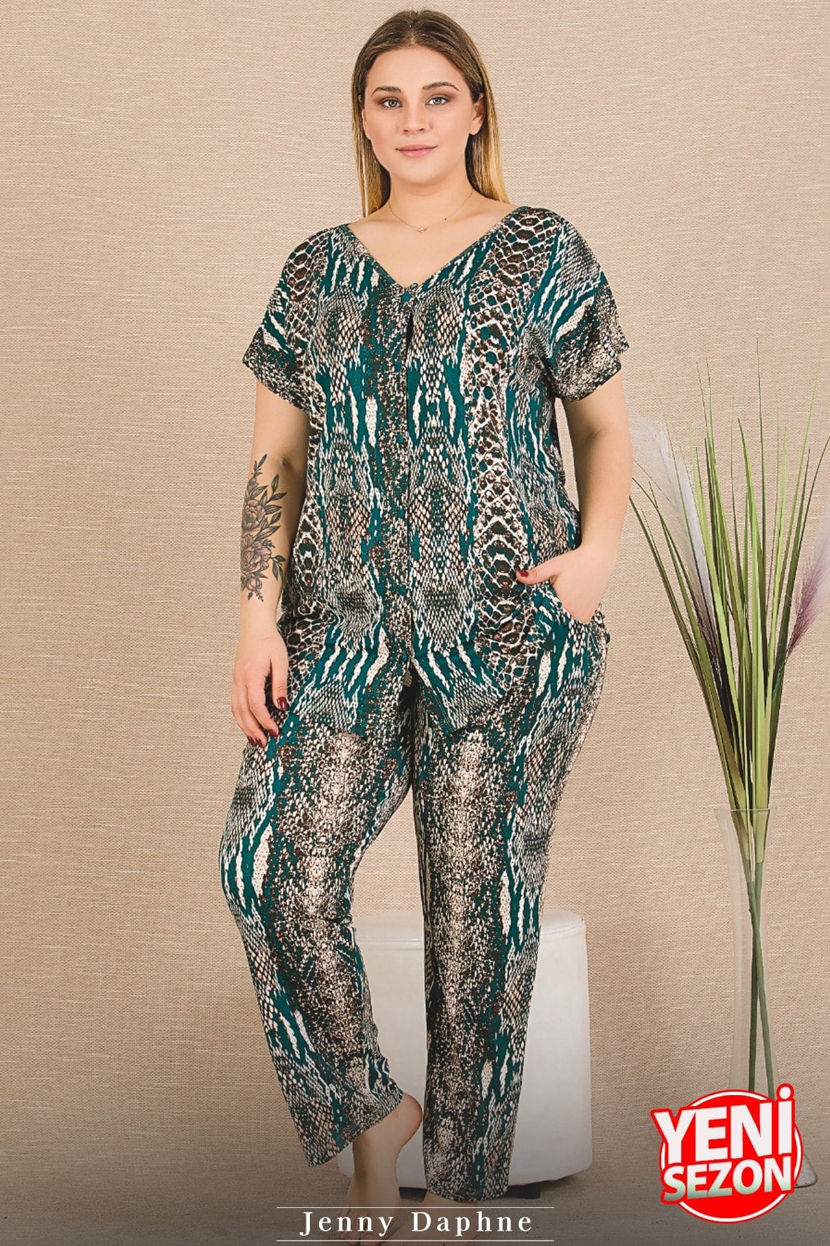 Cepli Yılan Desenli Büyük Beden Düğmeli Kısa Kollu Pijama Takımı Lady 11030 - Yeşil