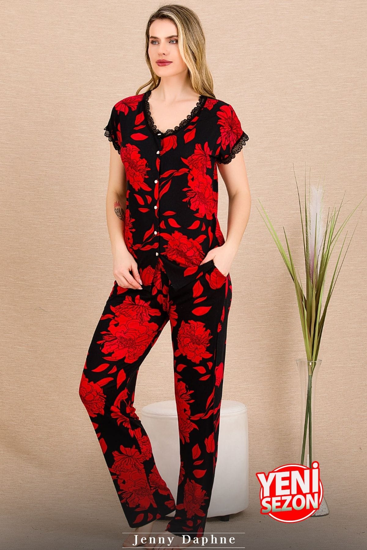 Çiçek Desenli Kırmızı Kısa Kollu Kadın Pijama Takımı Lady 12494 - Kırmızı