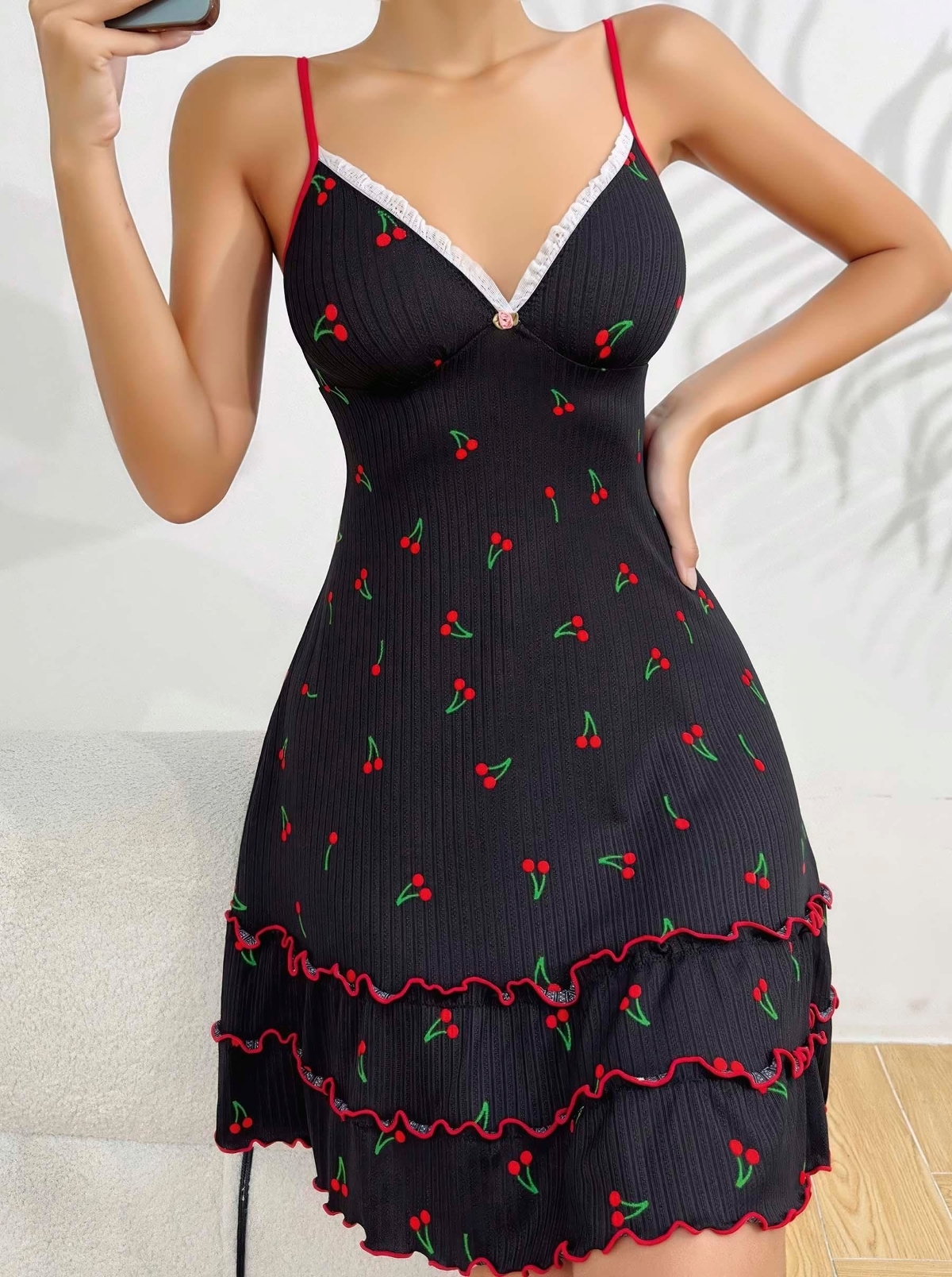 Fırfırlı Kiraz Desenli Askılı Gecelik Somon Ruselin 5110 - Siyah