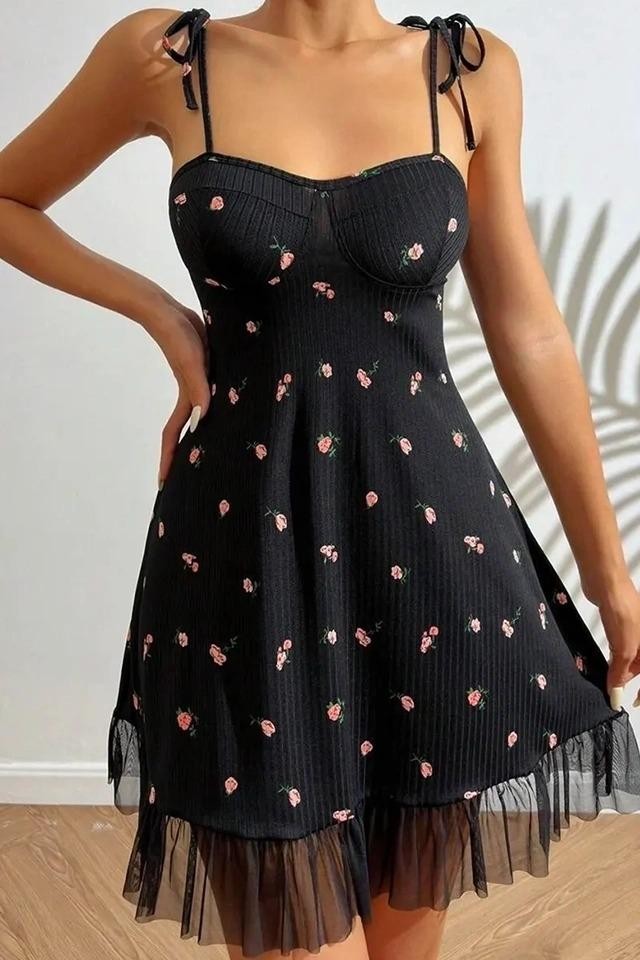 Tül Çiçek Desenli Bağlama Askılı Kısa Gecelik Ruselin 5072 - Siyak