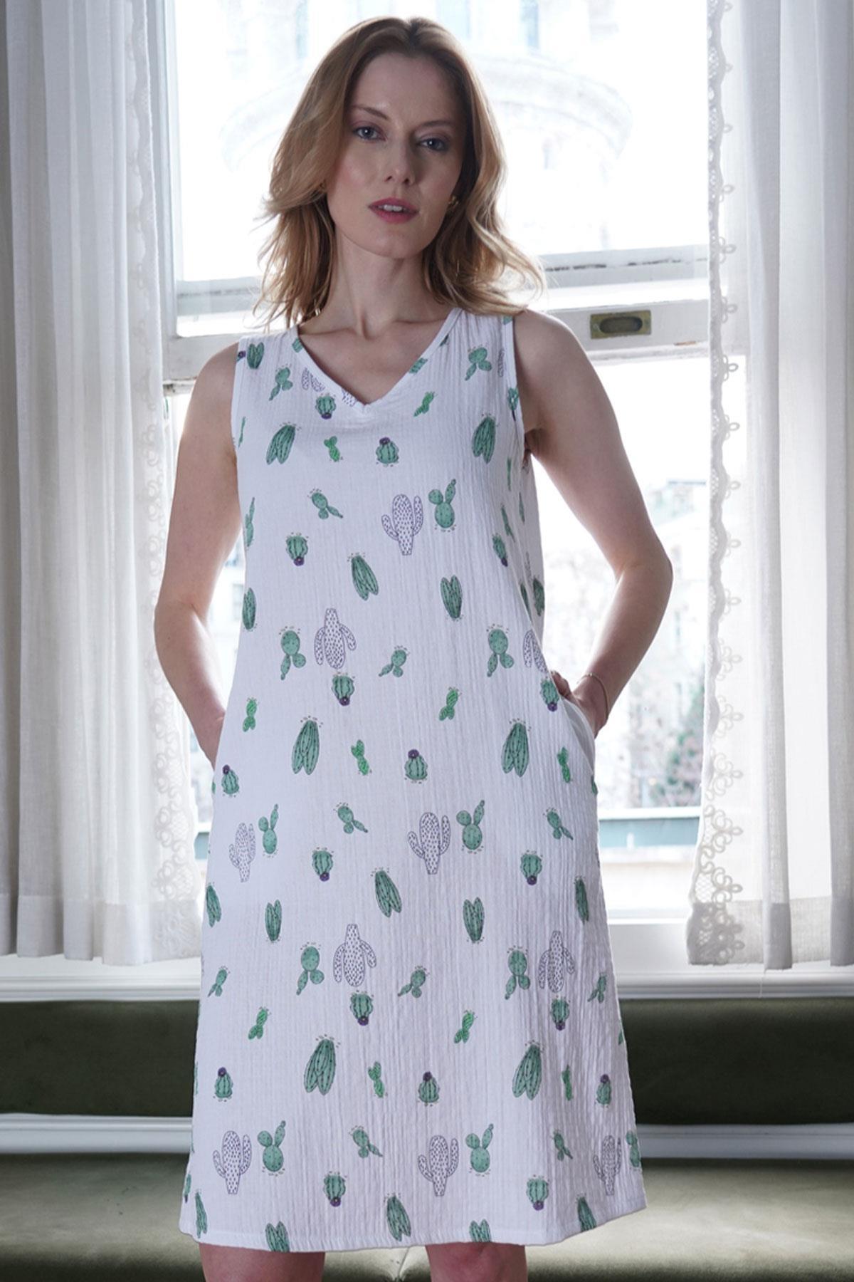 Kaktüs Desenli V Yaka Beyaz Kadın Gecelik Vienetta 412027 - Beyaz