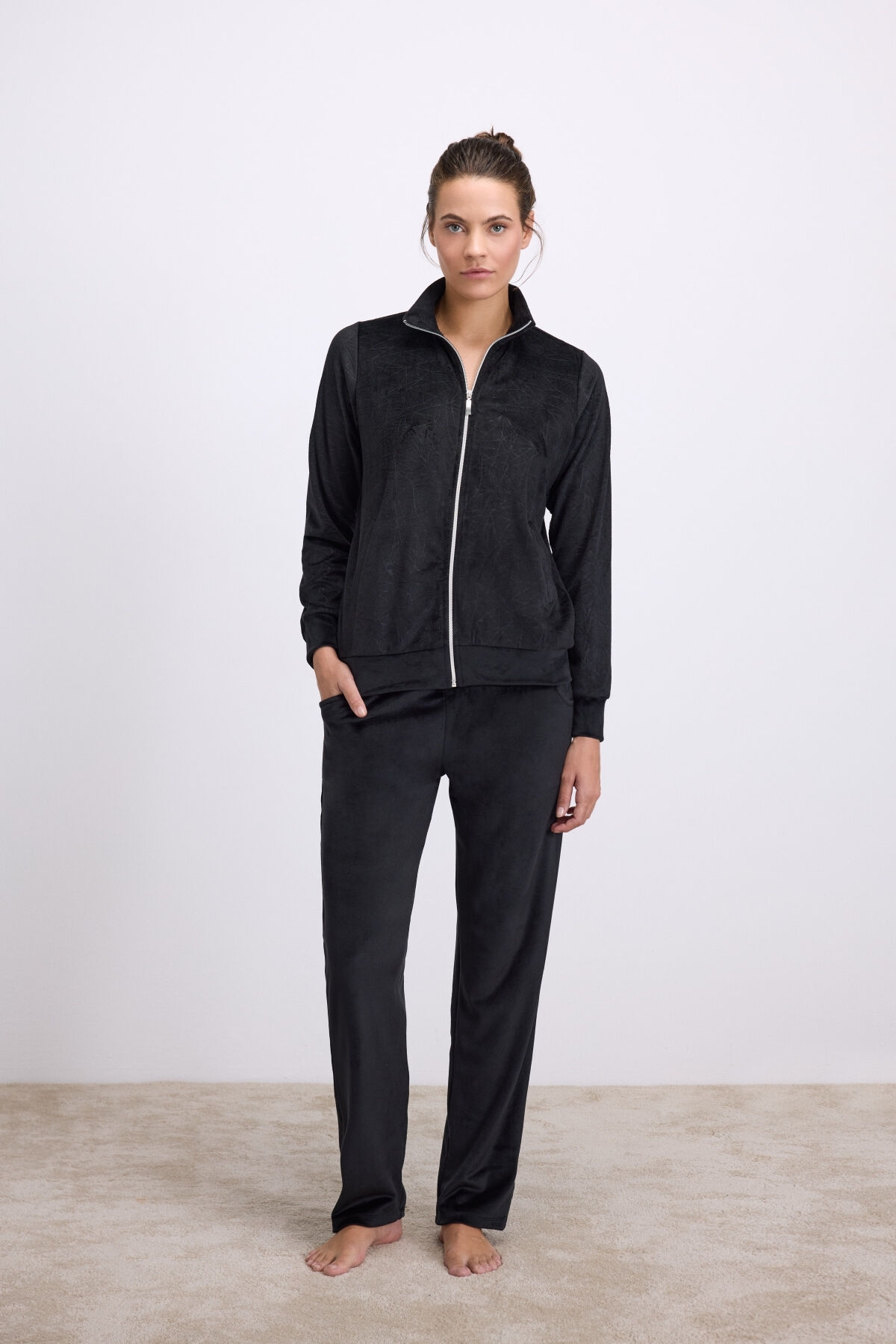 Kadın Fermuarlı Uzun Kollu Kadife Eşofman Takımı Anıl 11548 - Siyah