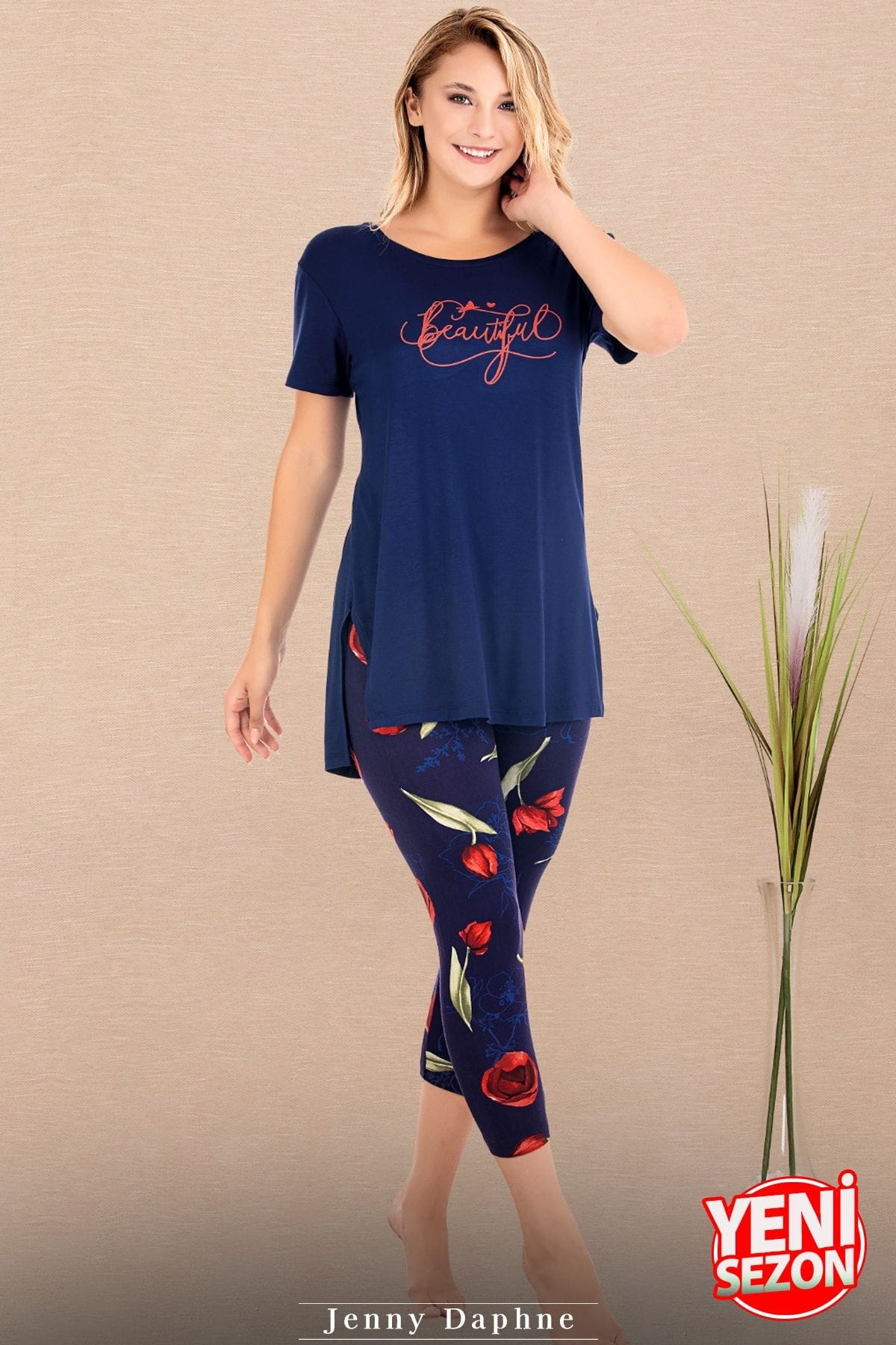 Lacivert Çiçek Desenli Kısa Kollu Kapri Pijama Takımı Lady 12074 - Lacivert