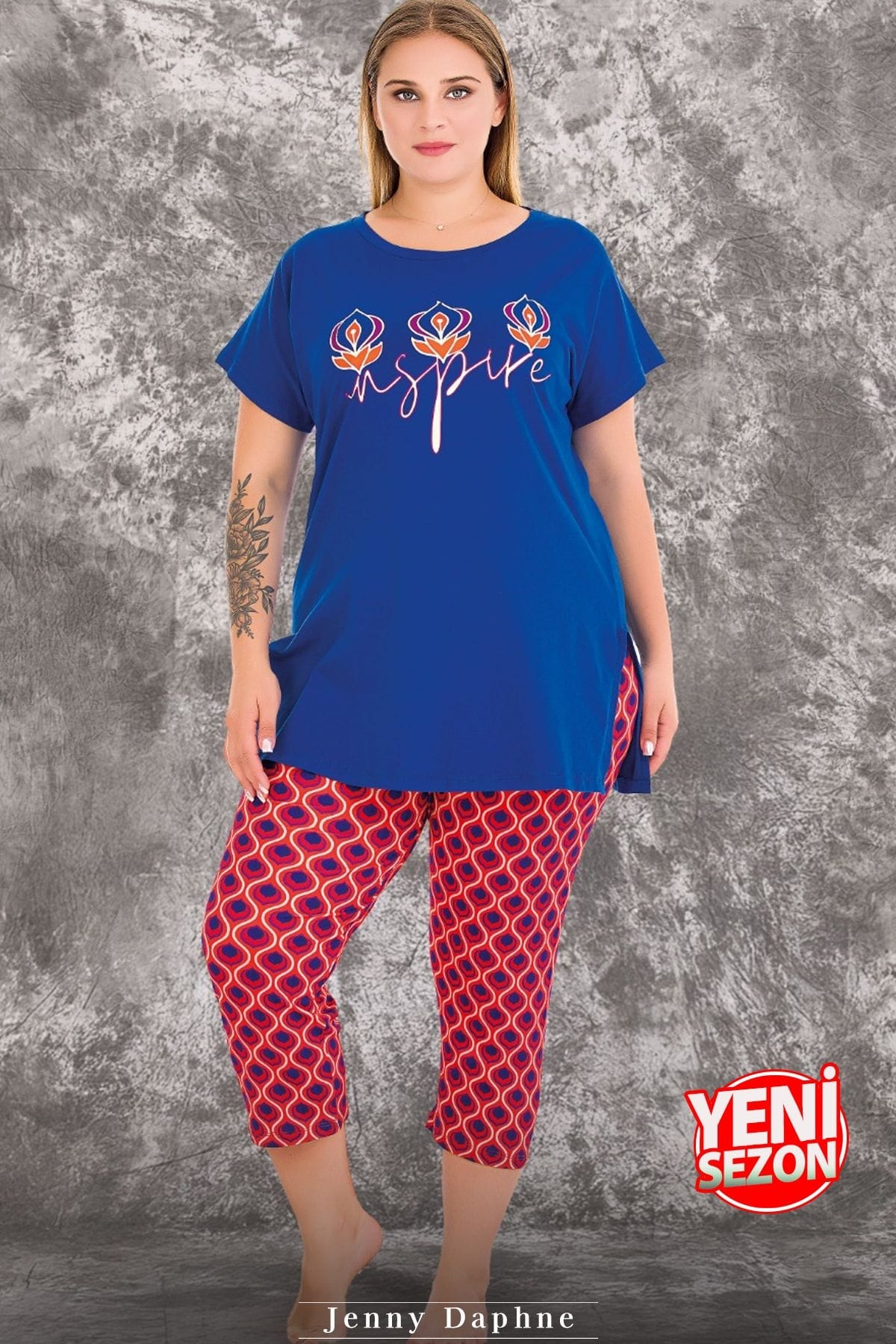 Büyük Beden Renkli Desenli Kısa Kollu Uzun Kapri Pijama Takımı Lady 10718 - Mavi