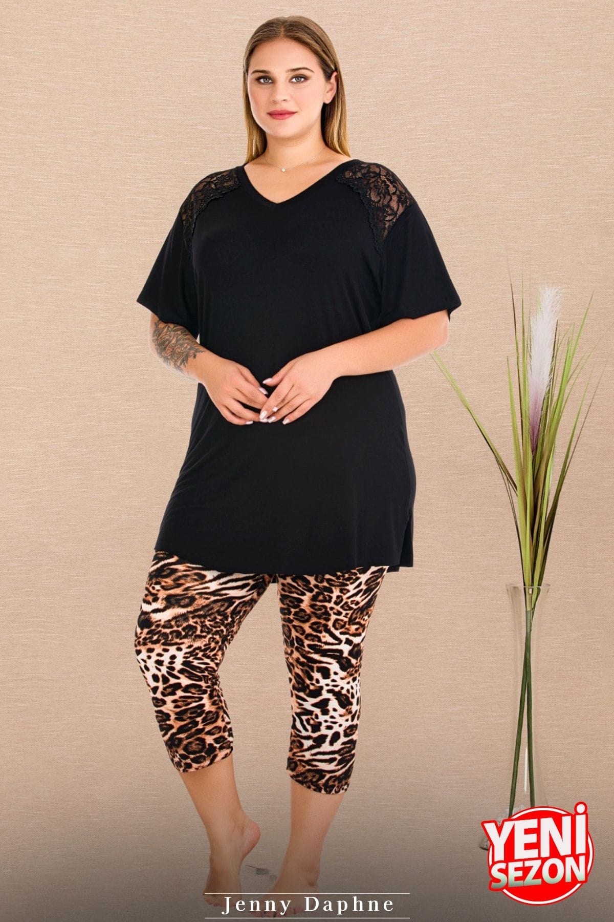 Leopar Desenli V Yaka Dantelli Kapri Pijama Takımı Lady 10730 - Siyah