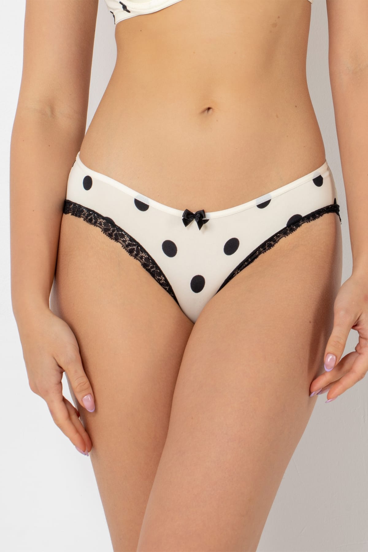 Miorre Puantiyeli Dantel Kenarlı Rahat Kalıp Şık Kadın Külot Miorre 001-001039 - Görsel 4