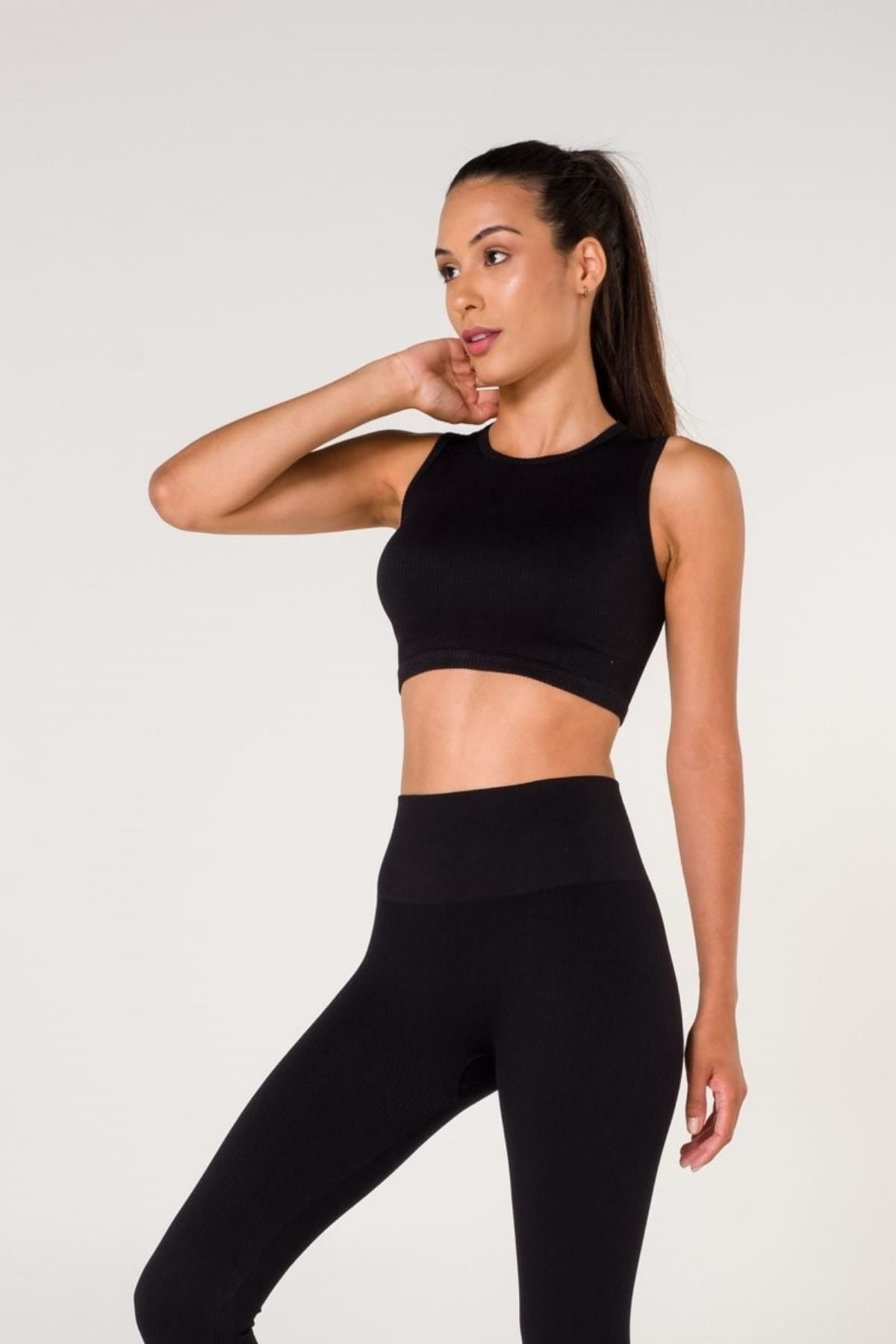 Siyah Dantel Detaylı Seamless Spor Sütyeni FormActive 1510 - Siyah