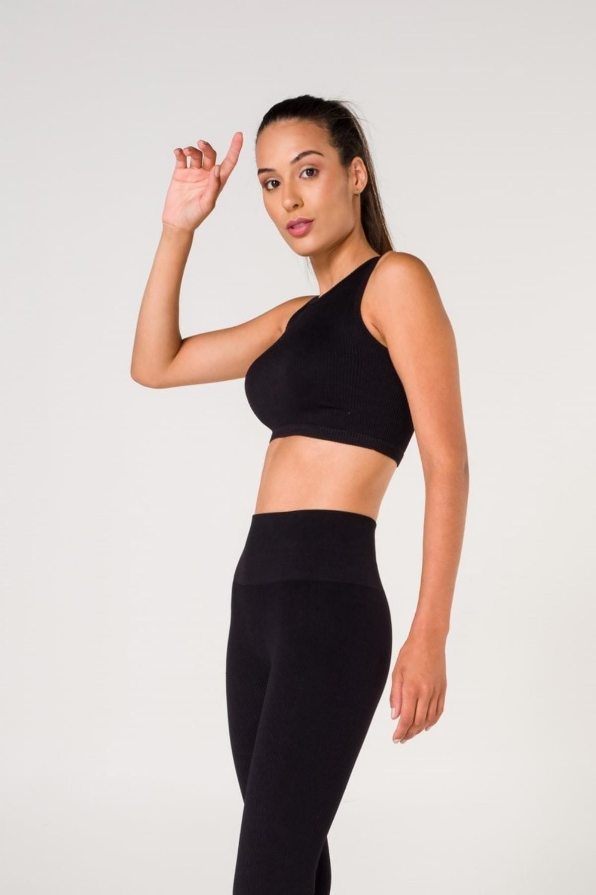 Siyah Dantel Detaylı Seamless Spor Sütyeni FormActive 1510 - Siyah