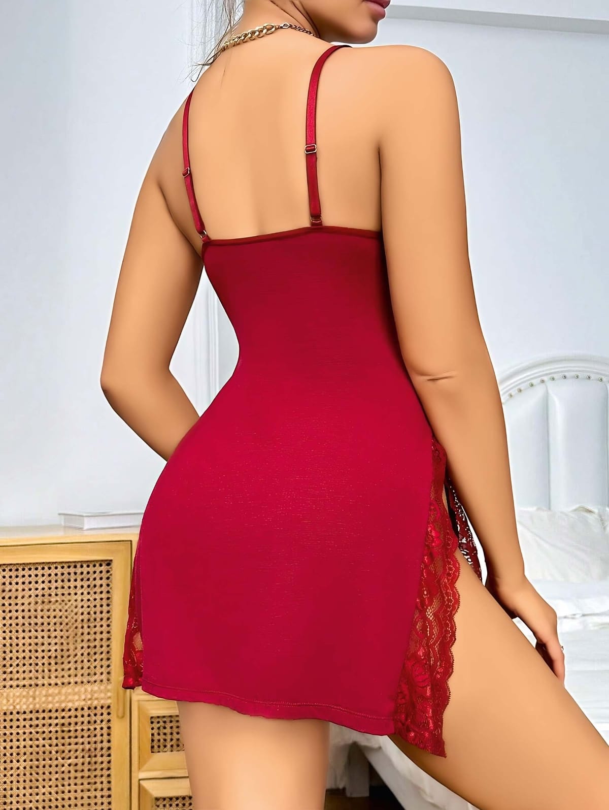 Yanları Derin Yırtmaçlı Dantel Detaylı Mini Body Lily Bianca 13038 - Bordo