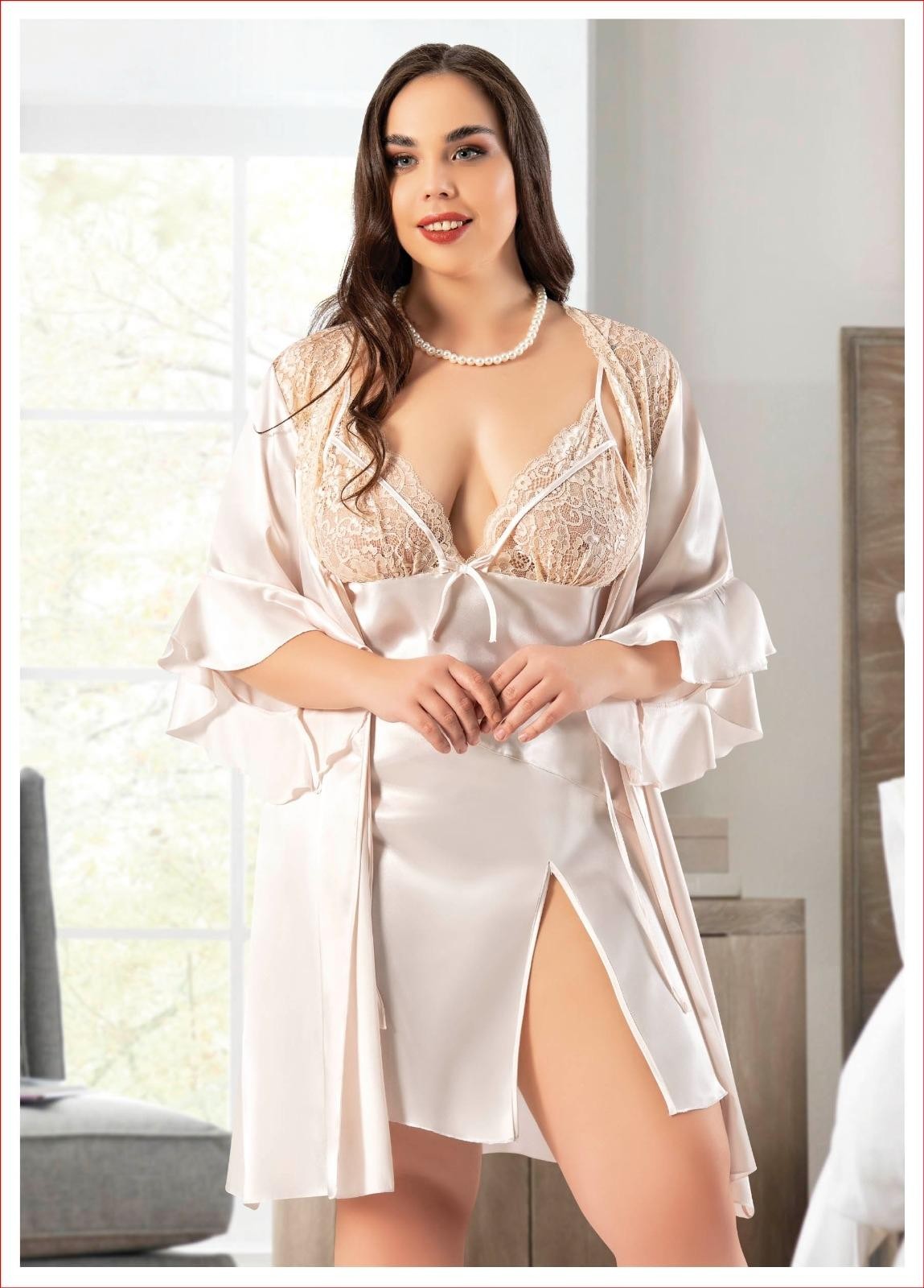 Saten Yırtmaçlı Büyük Beden Dantelli Gecelik Sabahlık Takımı Miss Laris 6004 - Ekru