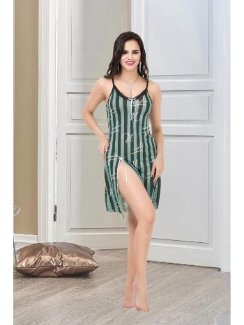 Kısa Yırtmaç Detaylı Çizgili Kadın Sabahlık İzabel 7001 - 2