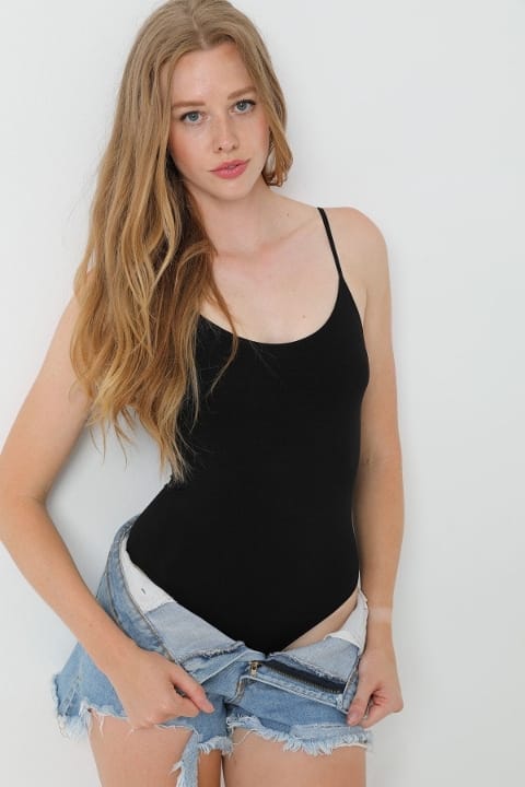 Yumuşak Dikişli Askılı Kadın Body FormActive 2200 - Siyah