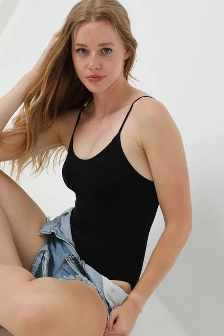 Yumuşak Dikişli Askılı Kadın Body FormActive 2200 - Siyah