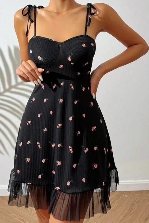 Tül Çiçek Desenli Bağlama Askılı Kısa Gecelik Ruselin 5072 - Siyak