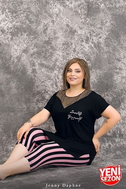 Büyük Beden Çizgili Tül Yaka Kısa Kollu Kapri Pijama Takımı Lady 10719 - Siyah