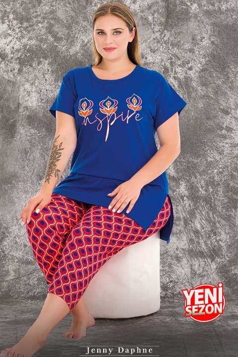 Büyük Beden Renkli Desenli Kısa Kollu Uzun Kapri Pijama Takımı Lady 10718 - Mavi