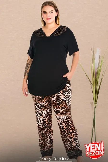 Leopar Desenli Dantel Yaka Büyük Beden V Yaka Kısa Kollu Pijama Takımı Lady 11006 - Siyah