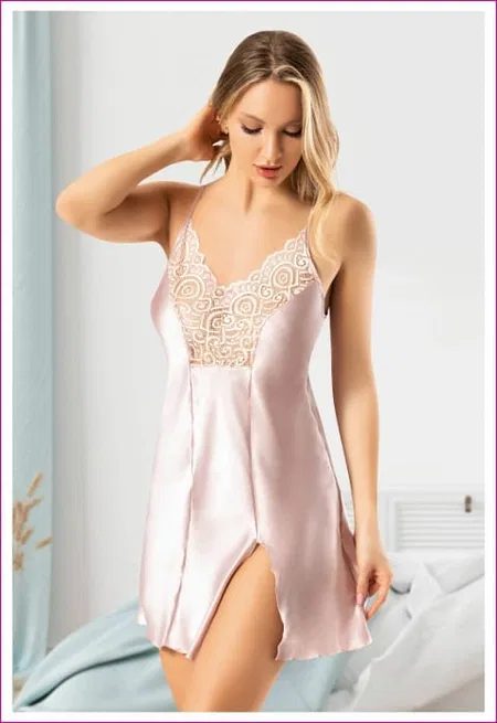 Kısa Yırtmaçlı Askılı Saten Gecelik Siyah-Gri Miss Laris 2110