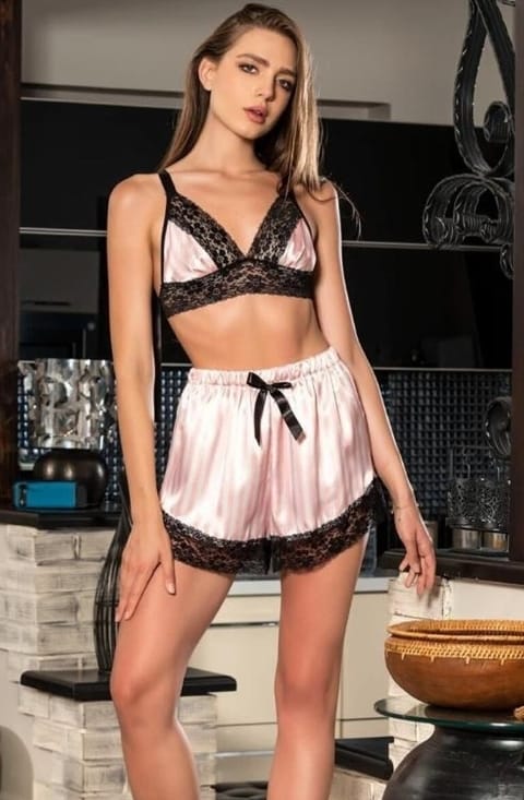 Pudra Beyaz Çizgili Askılı Saten Şortlu Takım Nathalie 1001