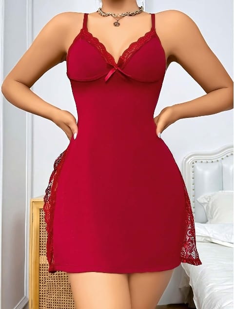 Yanları Derin Yırtmaçlı Dantel Detaylı Mini Body Lily Bianca 13038 - Bordo