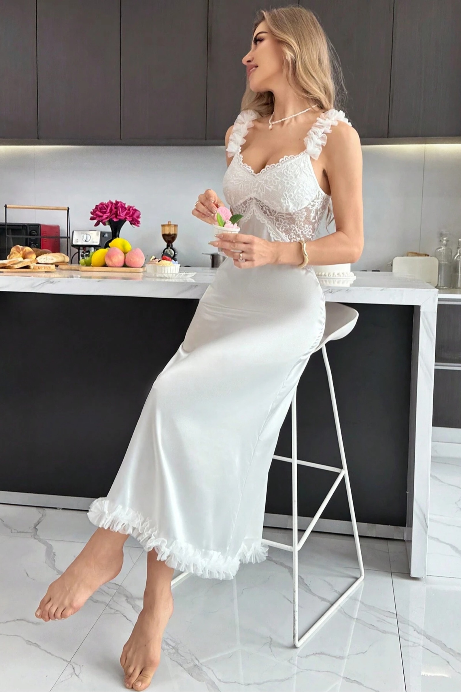 Beyaz Peluş Askılı Saten Gecelik Real Passione 22008 - Beyaz