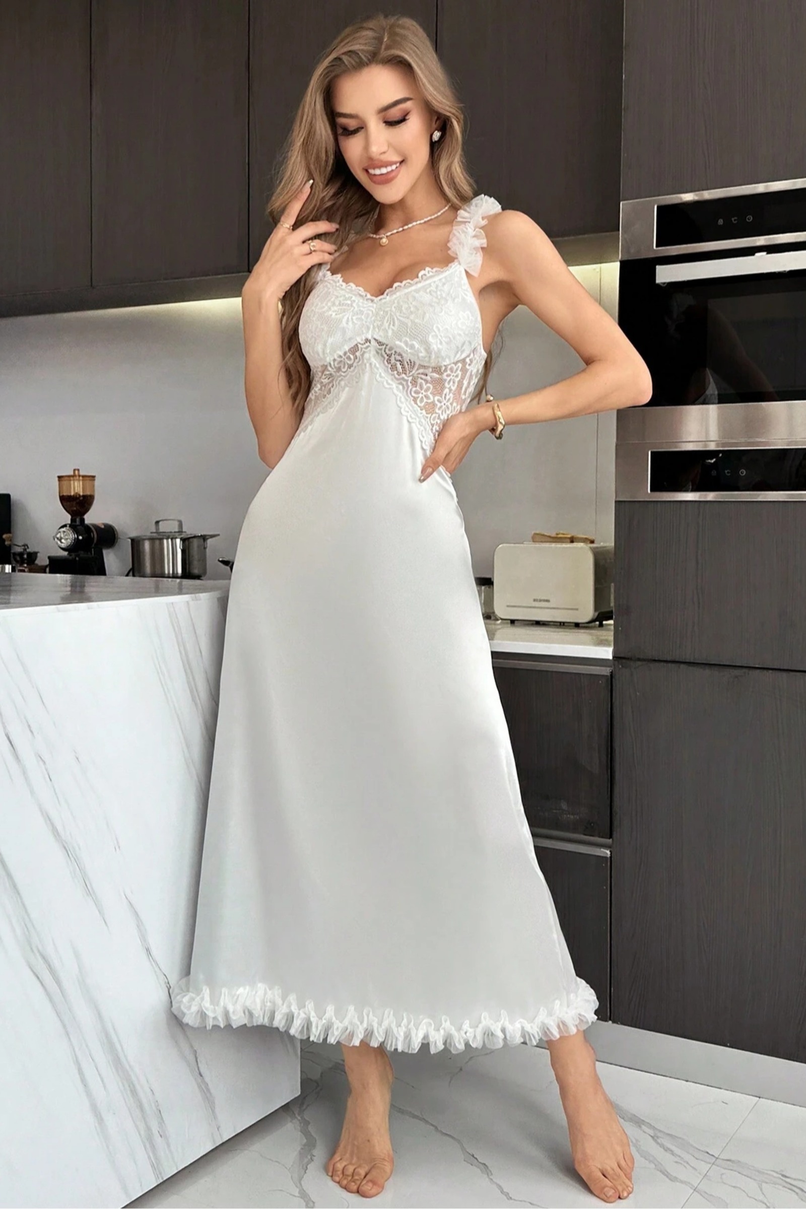 Beyaz Peluş Askılı Saten Gecelik Real Passione 22008 - Beyaz