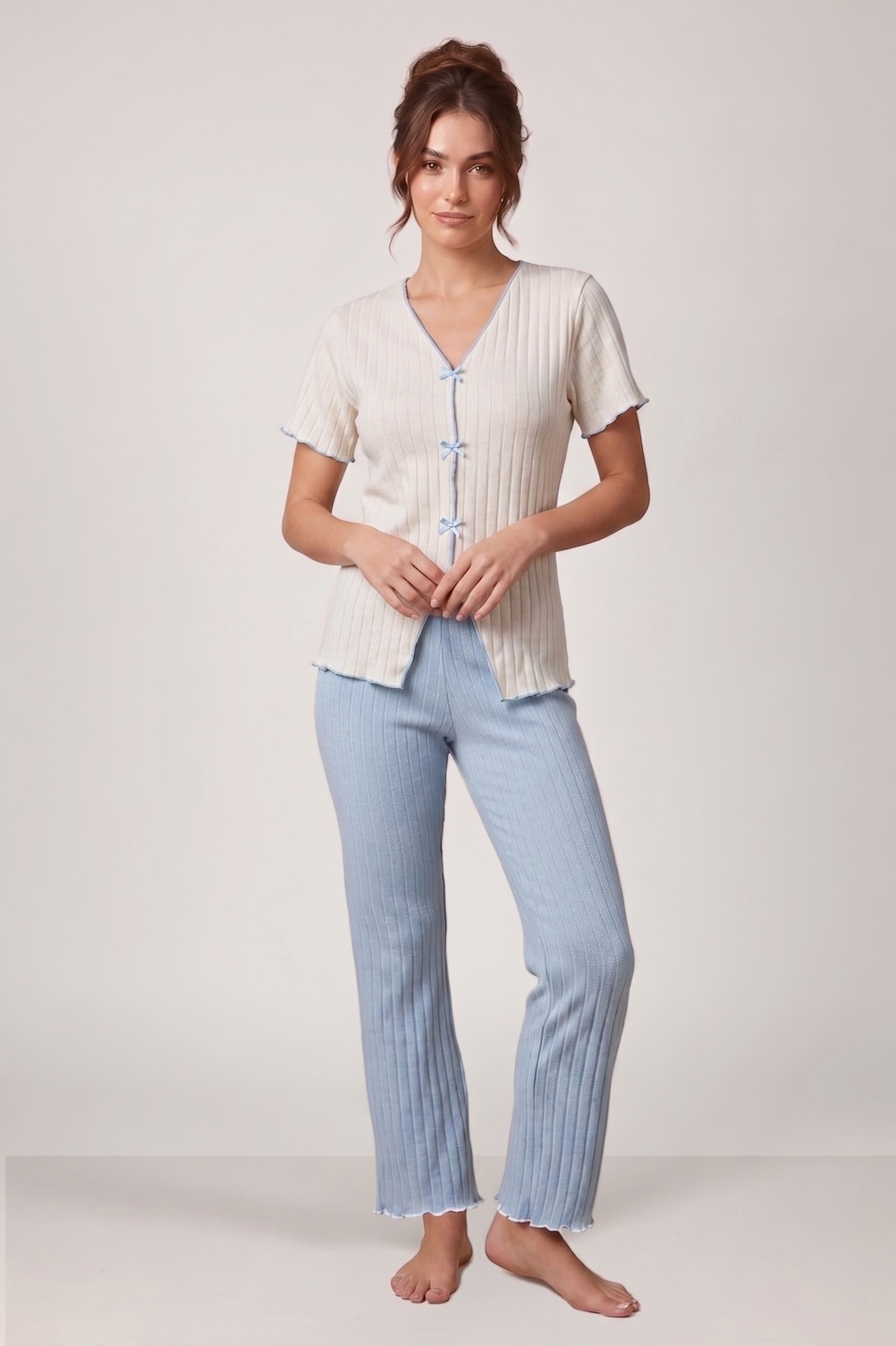 Ekru Kısa Kollu V Yaka Fiyonk Süslemeli Kadın Pijama Takımı Bella Notte 77911 - Ekru